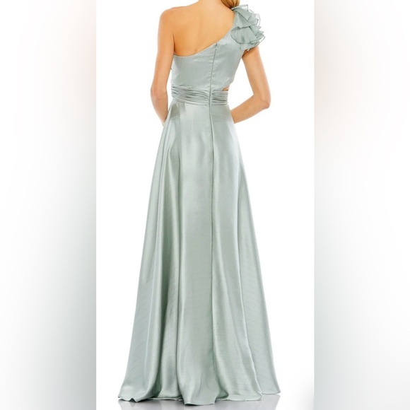 Mac Duggal High Low Dress in Soft Green - Picture 2 of 7